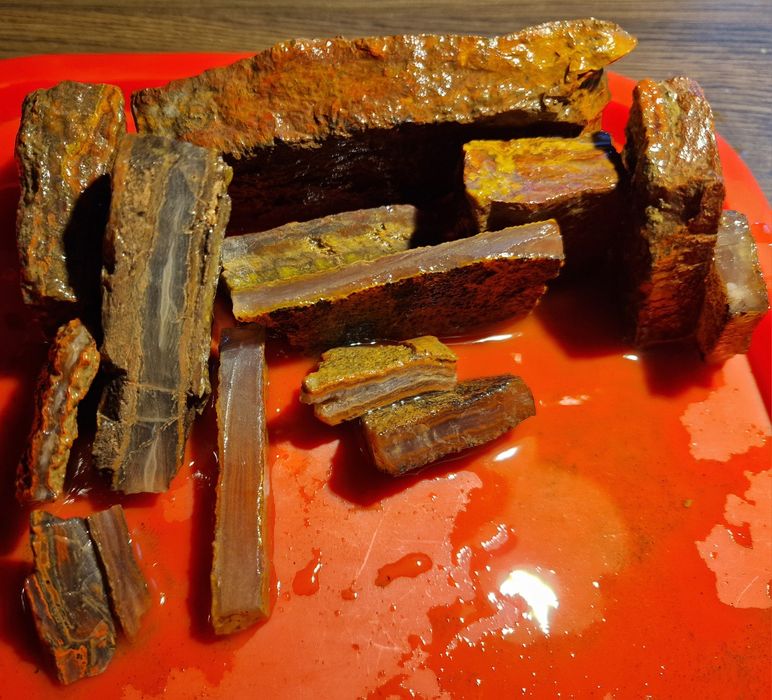 Duży zestaw przeciętych agatów z Polski minerał