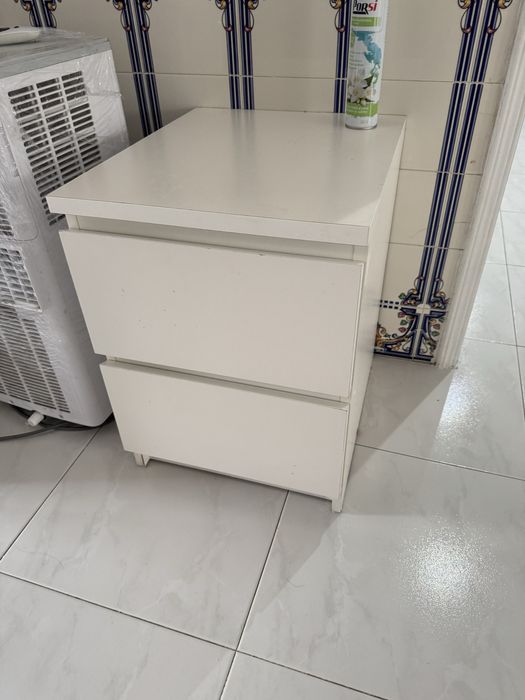 Mesa de cabeceira Branca Ikea (2uni)