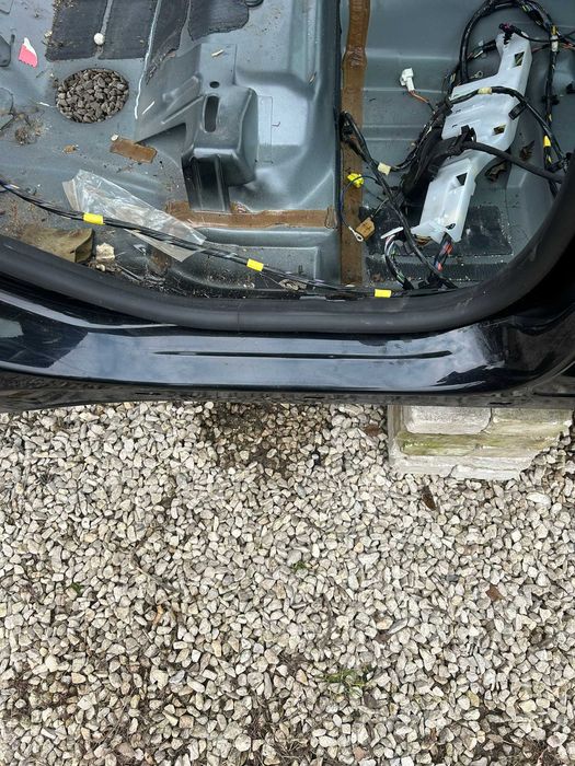 Uszczelka karoseryjna drzwi tył prawa lewa Volvo V60 I IDEALNA