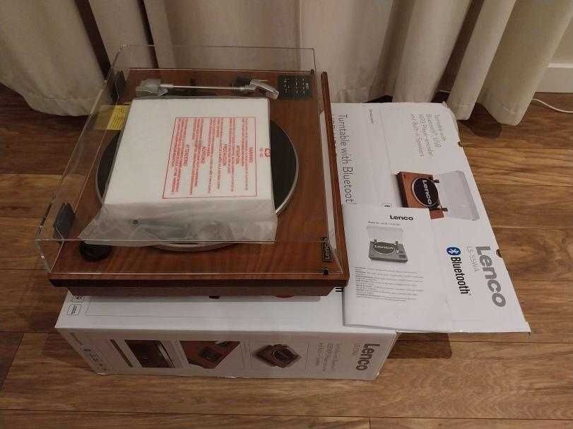 Gramofon Lenco LS-55