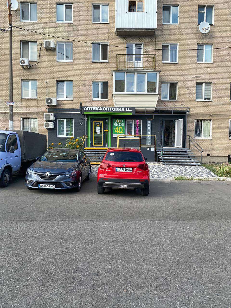 Магазин-Кофе-Ломбард-Косметология(21м.кв) Бортничи, Харченко