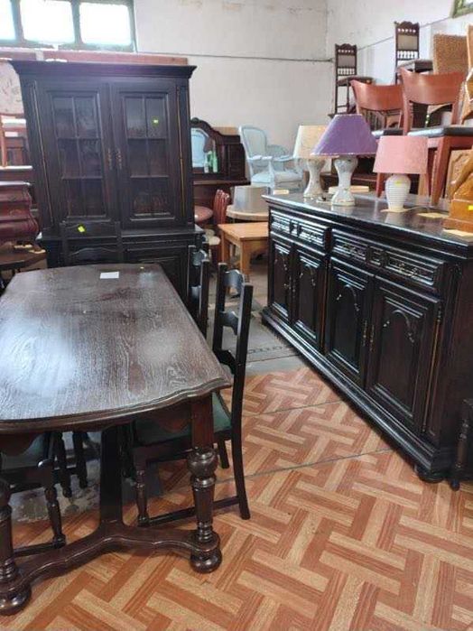 Komplet jadalnia, komoda, serwantka, stół, krzesła 8 szt. dąb