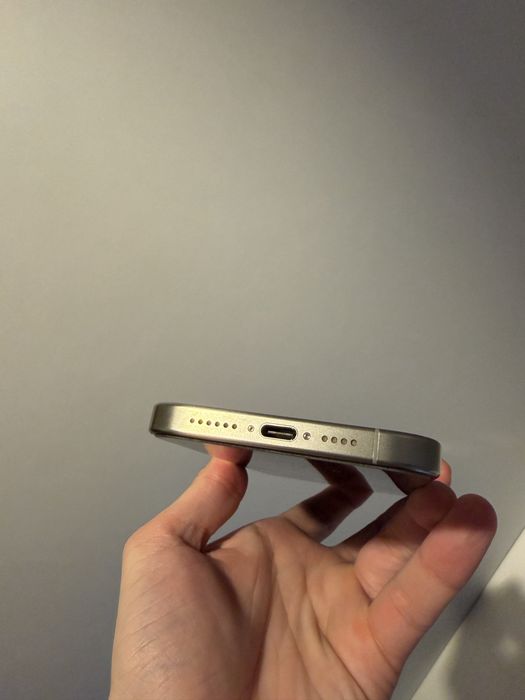 Iphone 15 pro max 256 gb natural titan igla