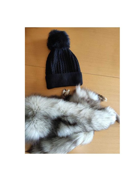 czapka wełniana warkocze pompon z wełny ciepła mięciutka