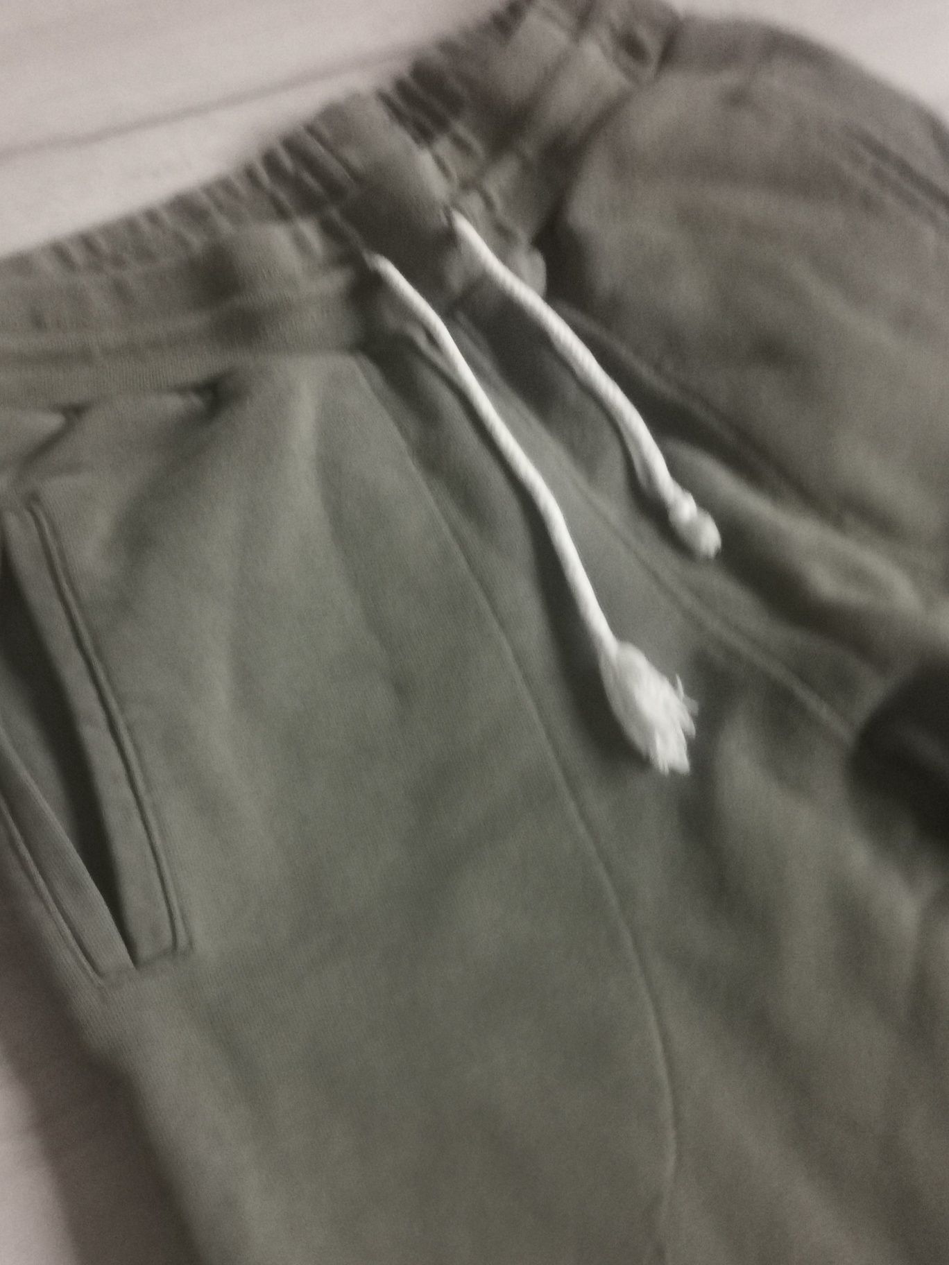 Spodnie chłopięce khaki M
