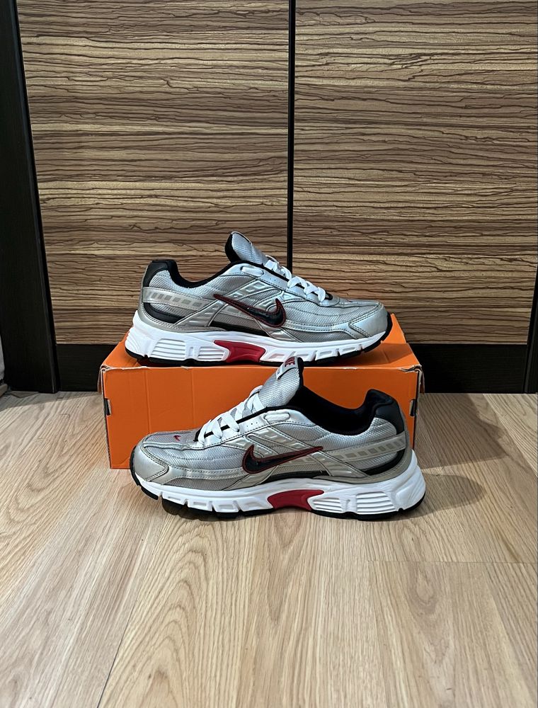 Кроссовки Nike Initiator Metallic. 42.5. Оригинал. air max. Шорты.