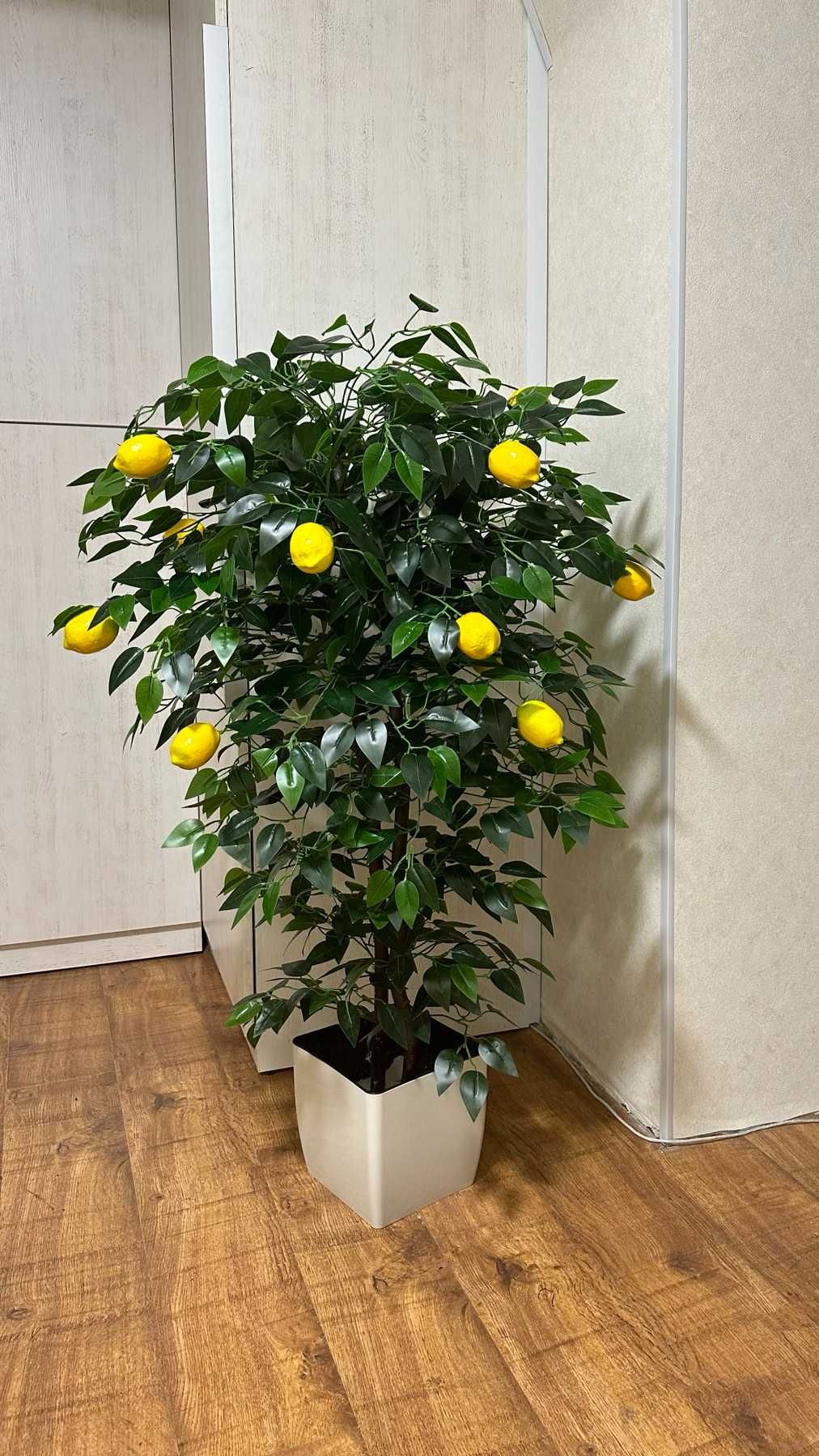 Фруктовые искусственные деревья.