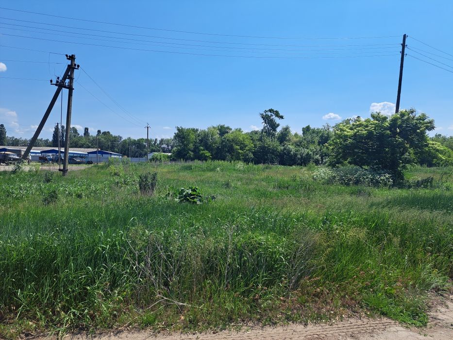 Комерційна земля 1 га біля траси Київ-Харків
