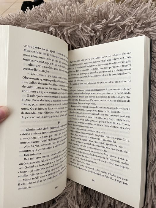 Livro Stranger Things