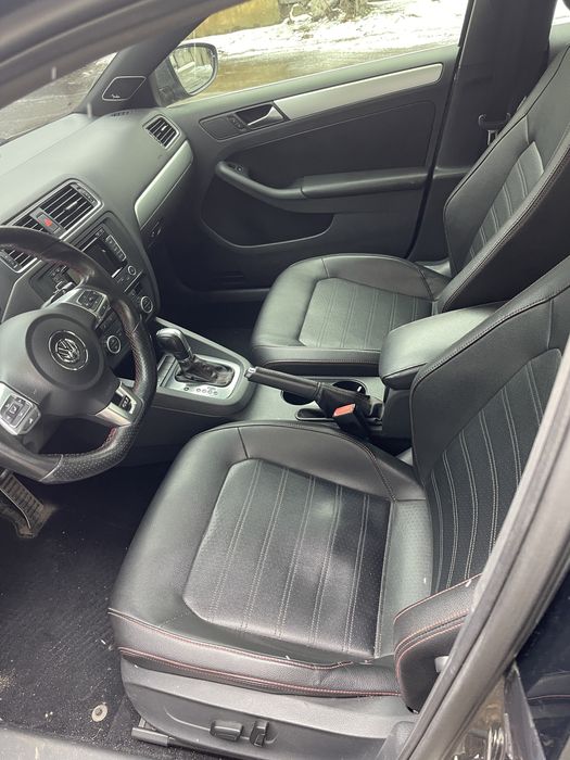 Разборка Jetta gla 2013 года 2.0 бензин