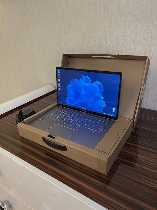 ASUS Q406D Ryzen 5 3500U 2.1GHz 8GB DDR4 256GB SSD Windows 11 PRO