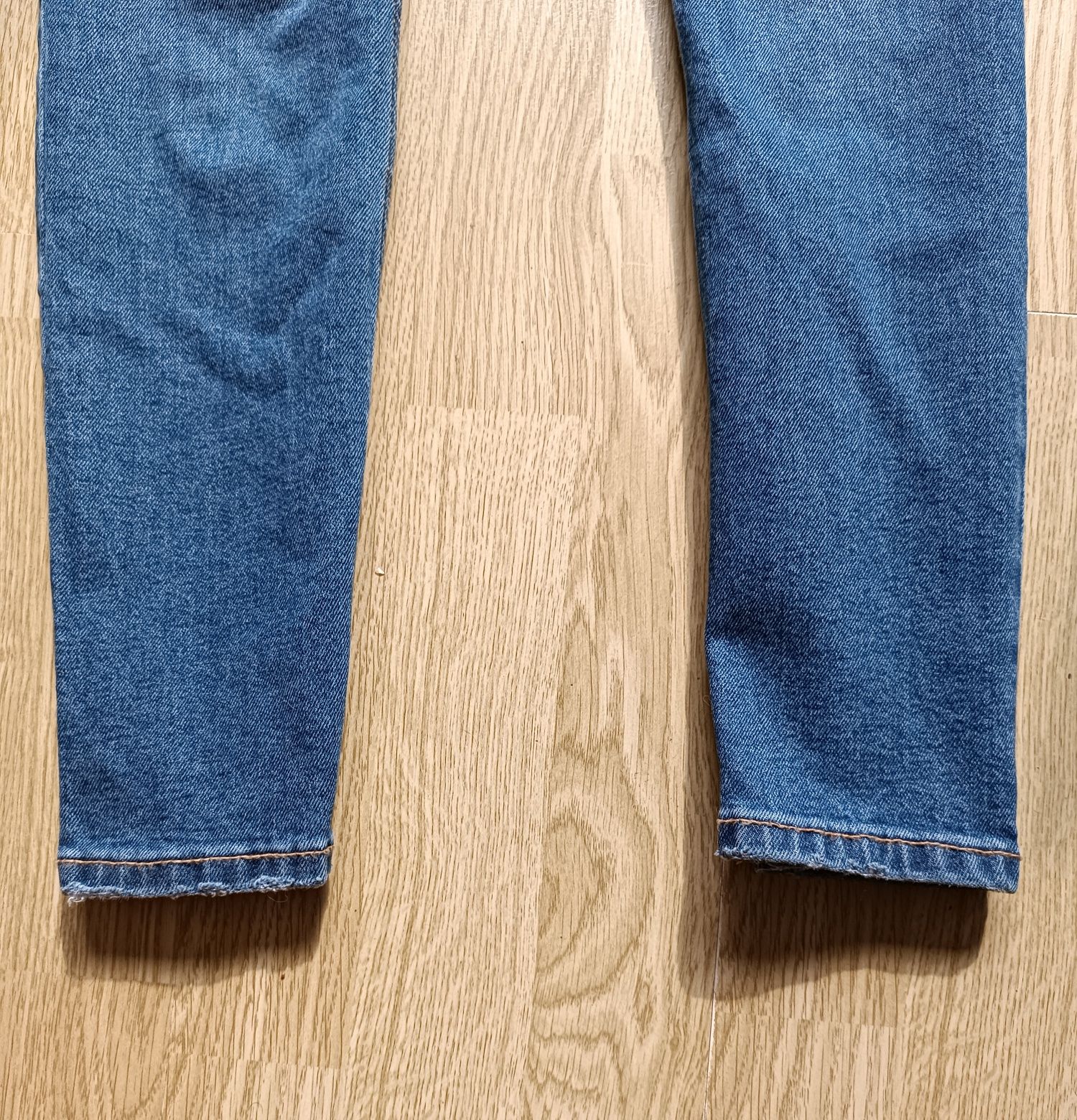 Базові джинси від Sinsay на XS.