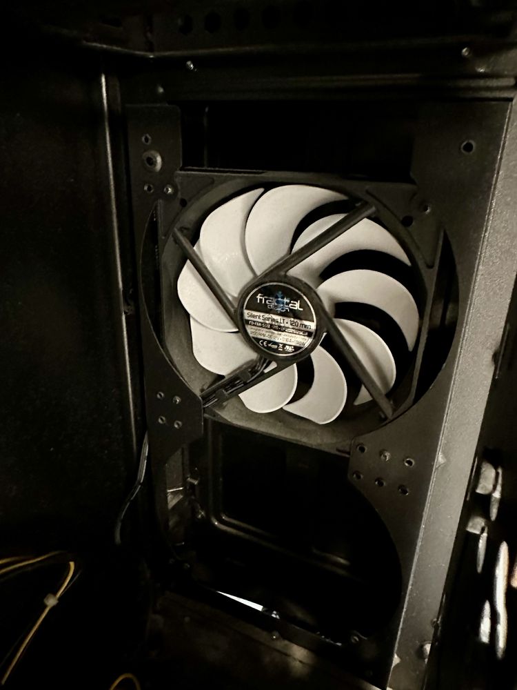 Obudowa komputerowaFractal Design Core 2300
