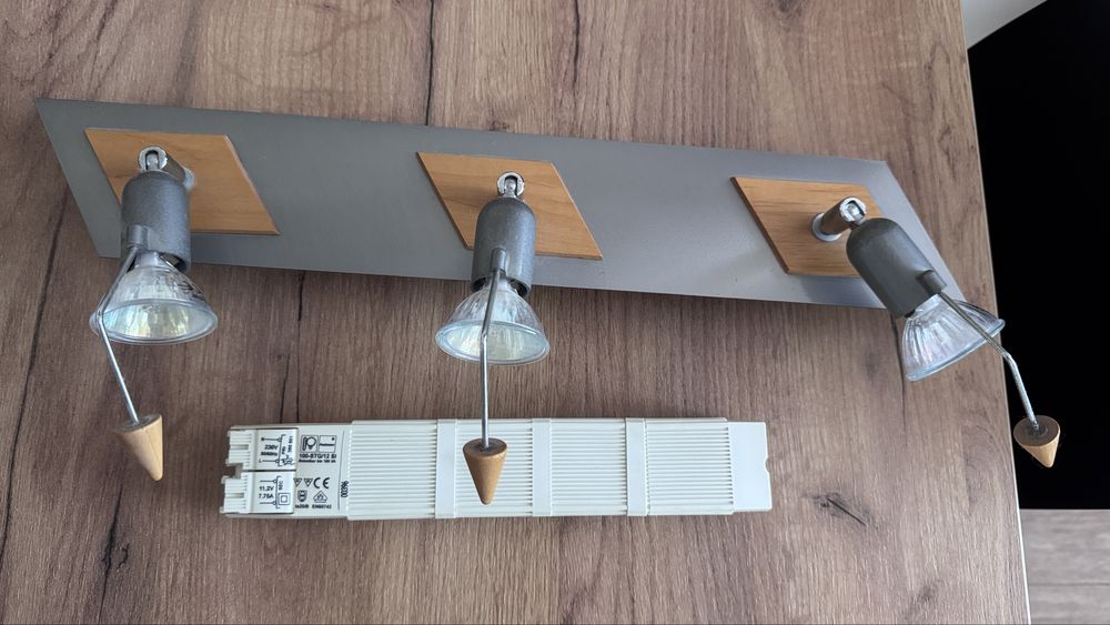 Lampa scienna sufitowa 3 reflektorki halogenowe