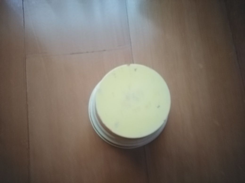 Vendo vasos amarelo para fores bom estado