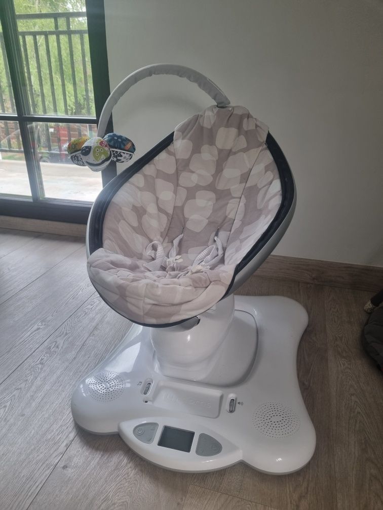 Leżaczek bujaczek Mamaroo 4Moms