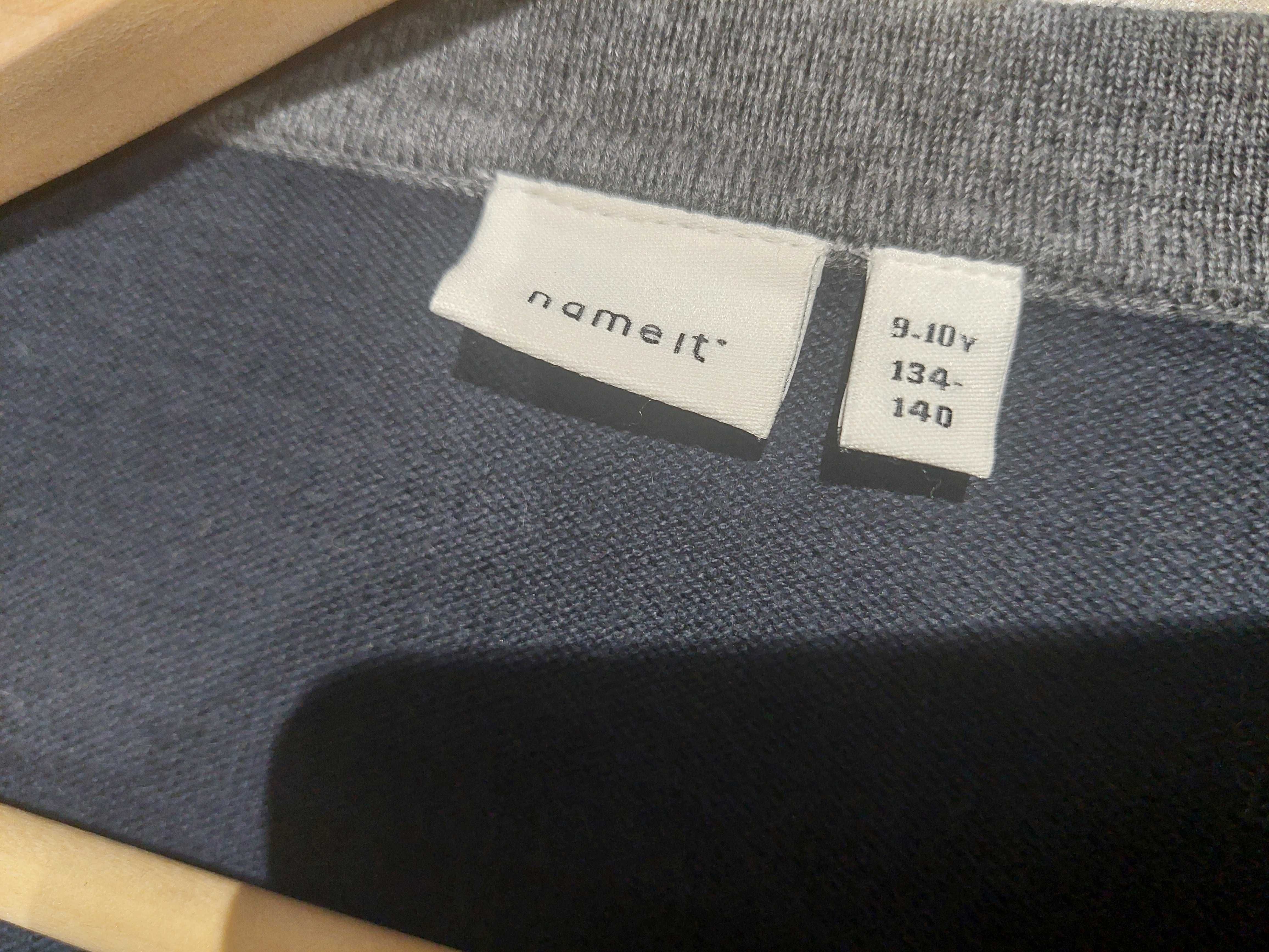 Sprzedam sweter chłopięcy roz. 134
