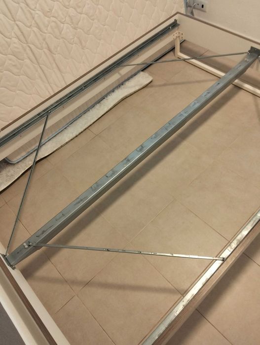 Cama de casal com cabeceira