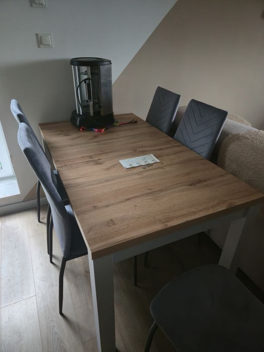 Stół rozkładany jak nowy