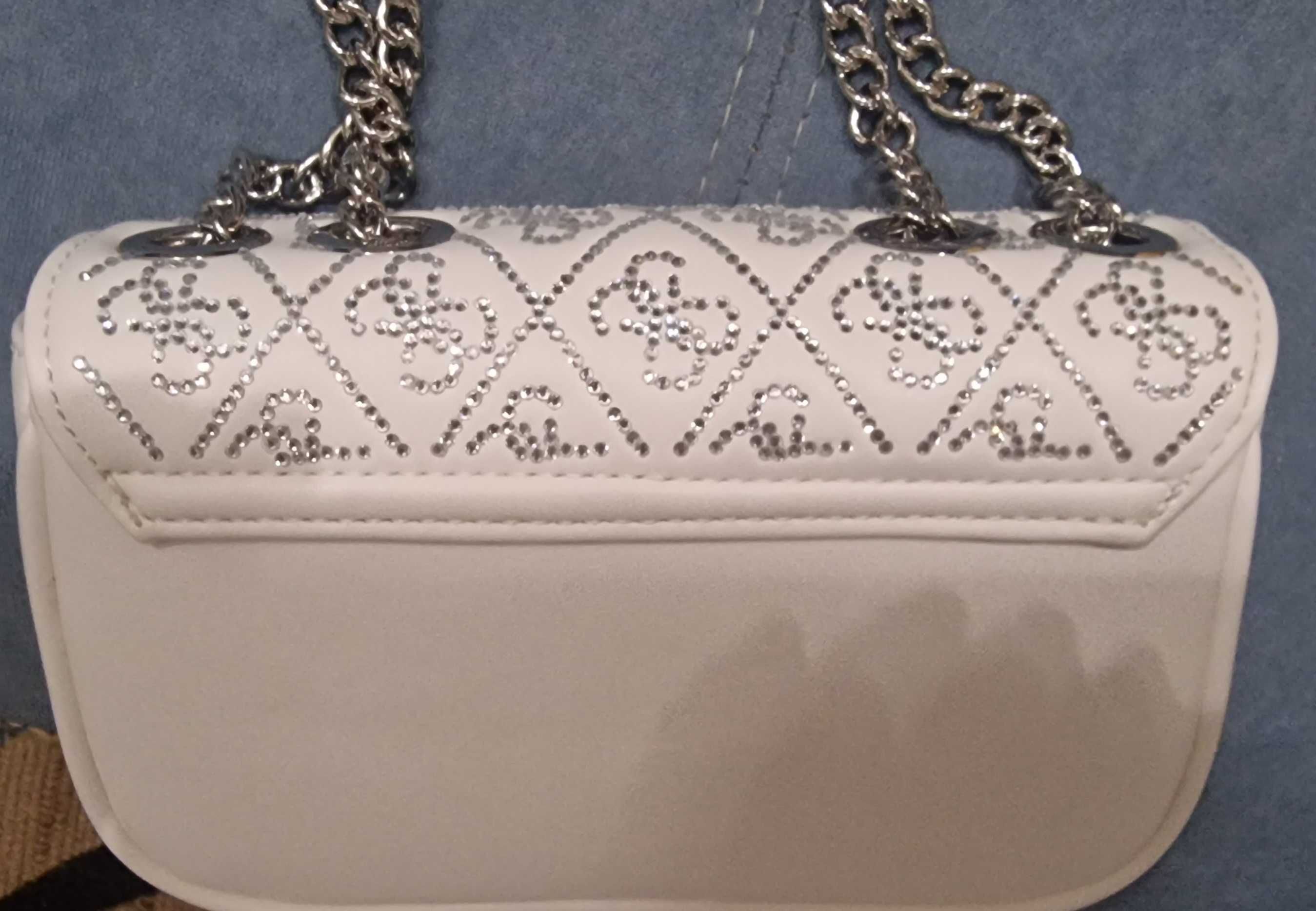 Mala branca guess