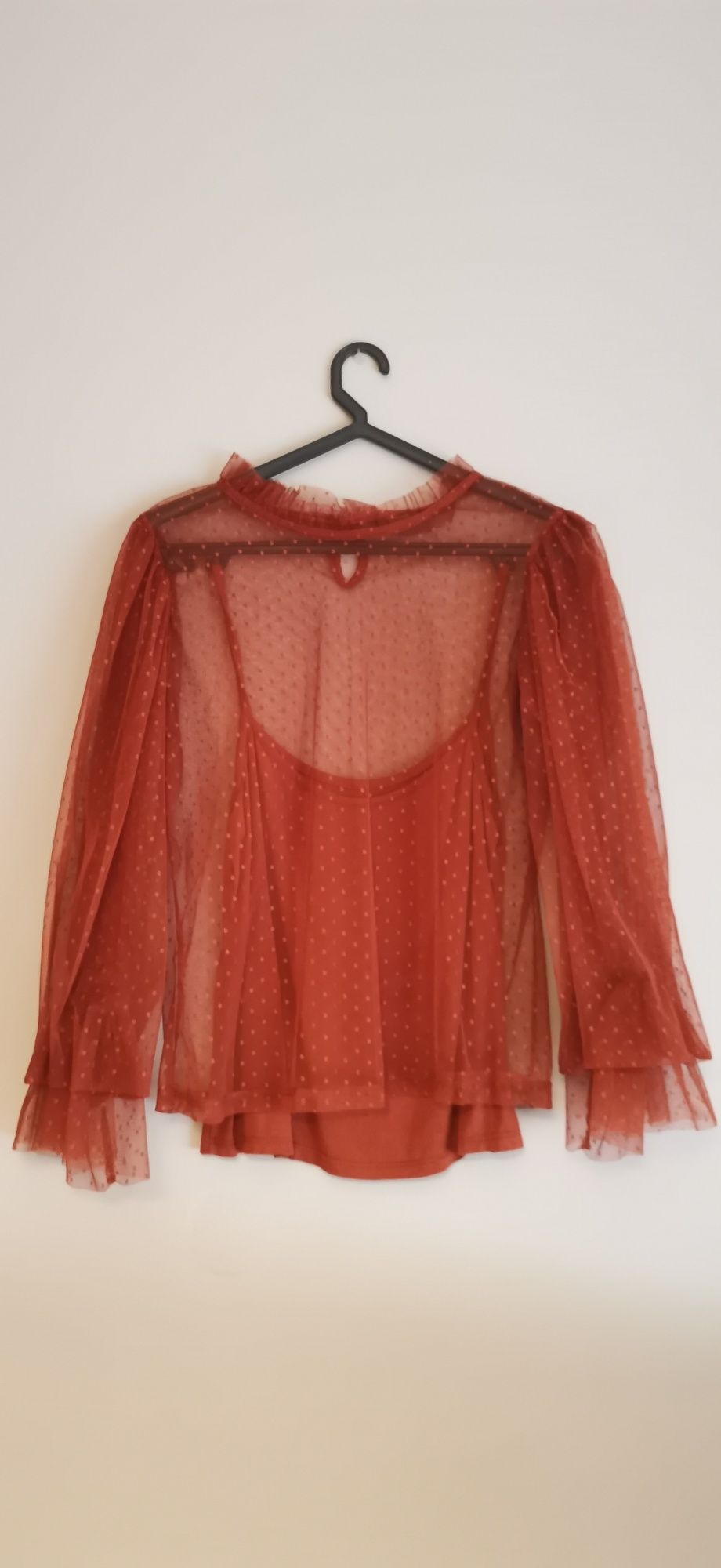 Blusa organza tijolo