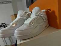 Jordan 4 Retro Metallic Gold EU.45
