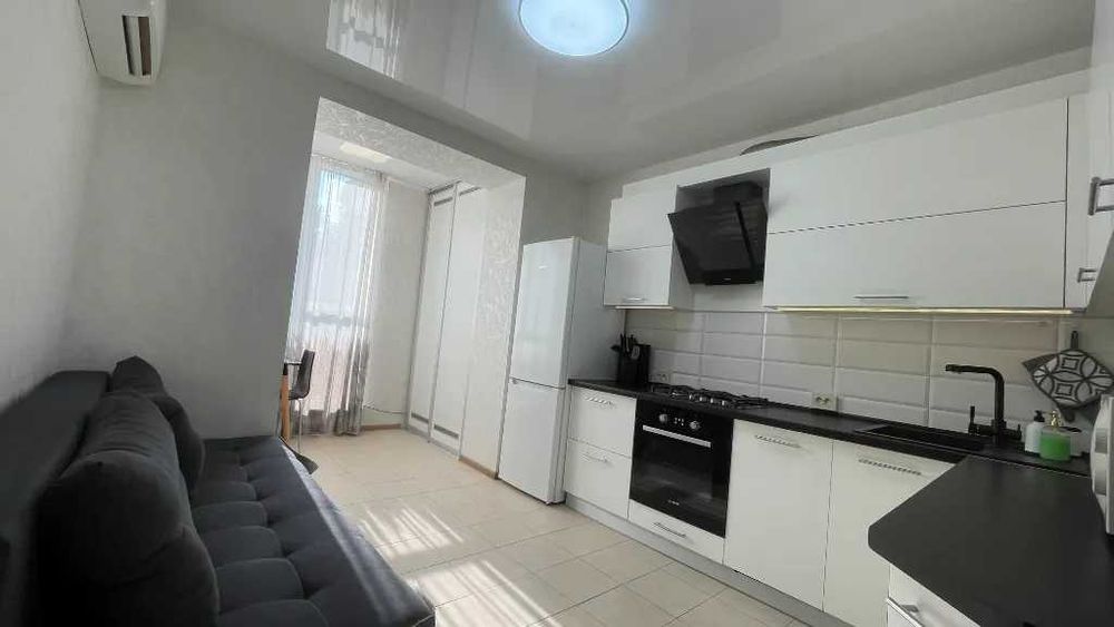 Продаж 2к квартири ЖК Сімейний підстанція ТРЦ Дафі новобудова