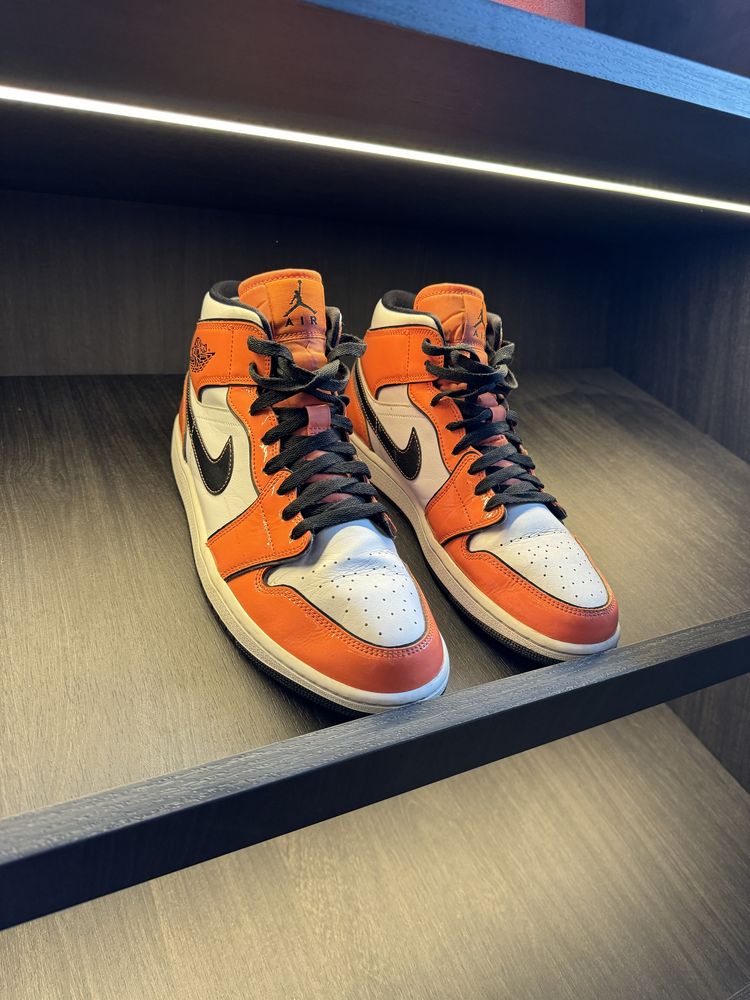 КРОССОВКИ Air Jordan 1 Mid SE White/Orange