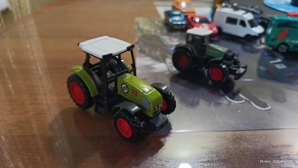 Металеві машинки (модельки) по 50 грн