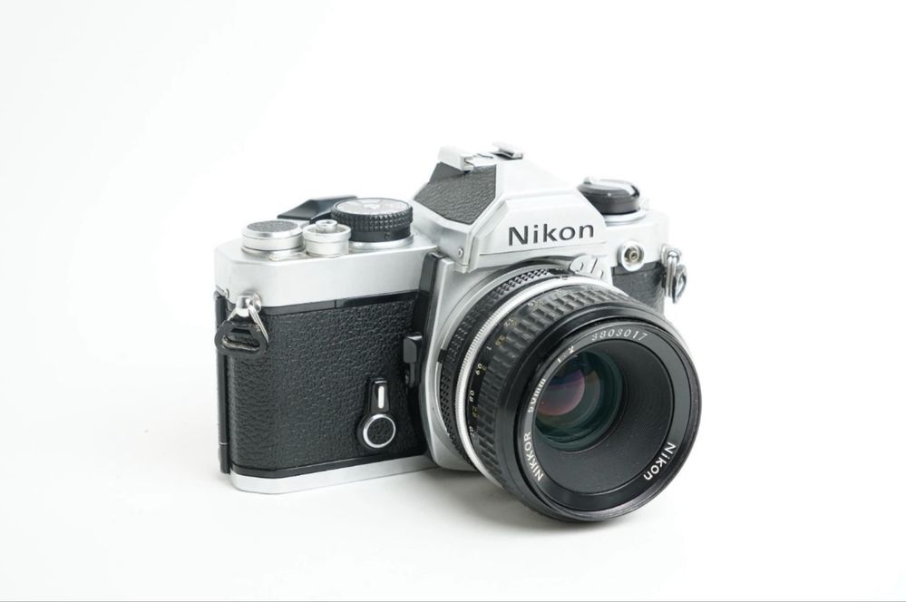 Nikom FM + Lente Nikon Ais 50mm f2 como NOVA - 35mm Film Camera