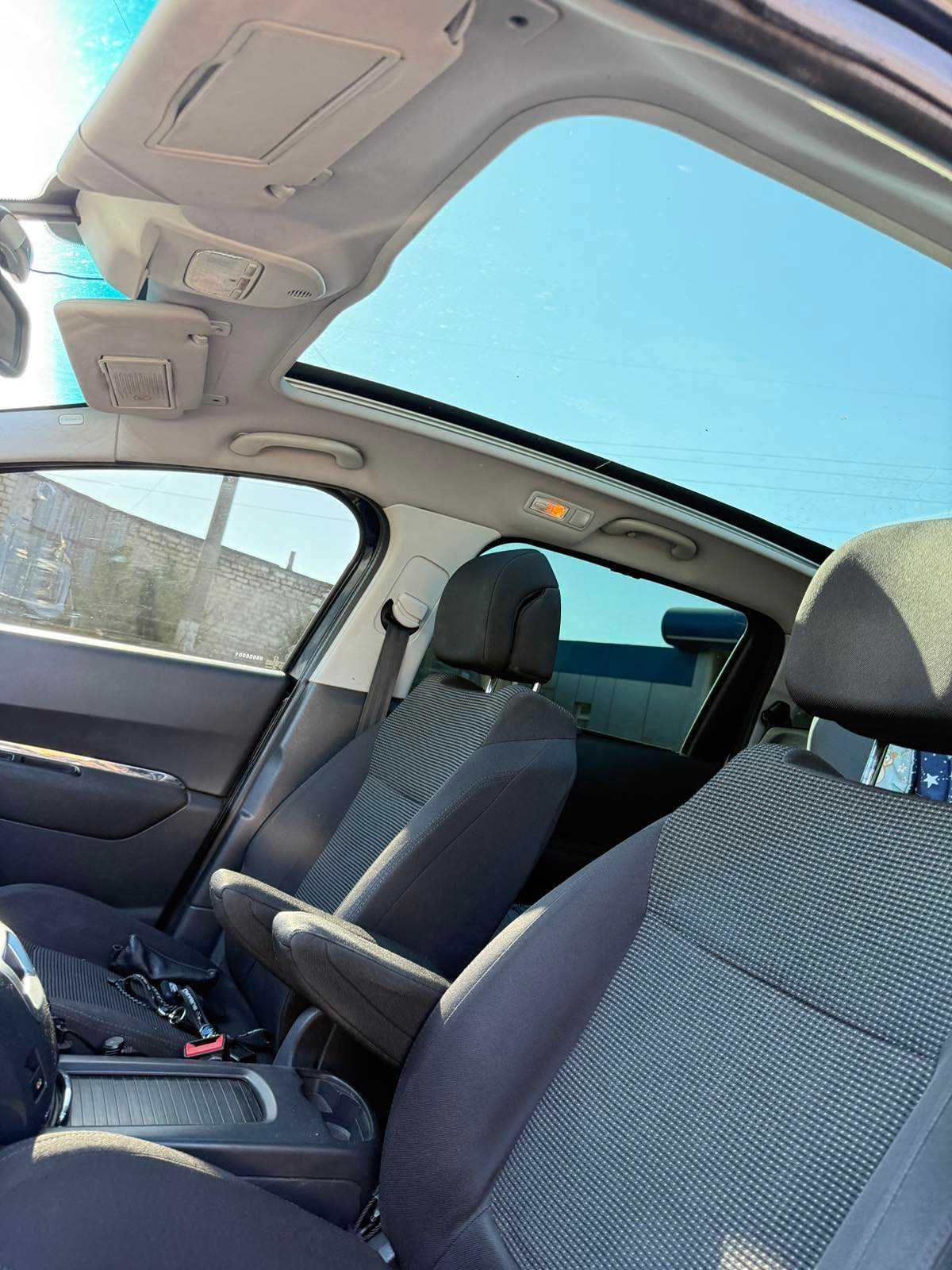 Peugeot 5008 2011, 1.5 Diesel, Автомат!