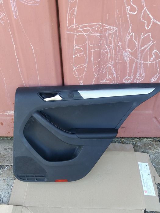 Комплектующие двери джета 6 США 17год