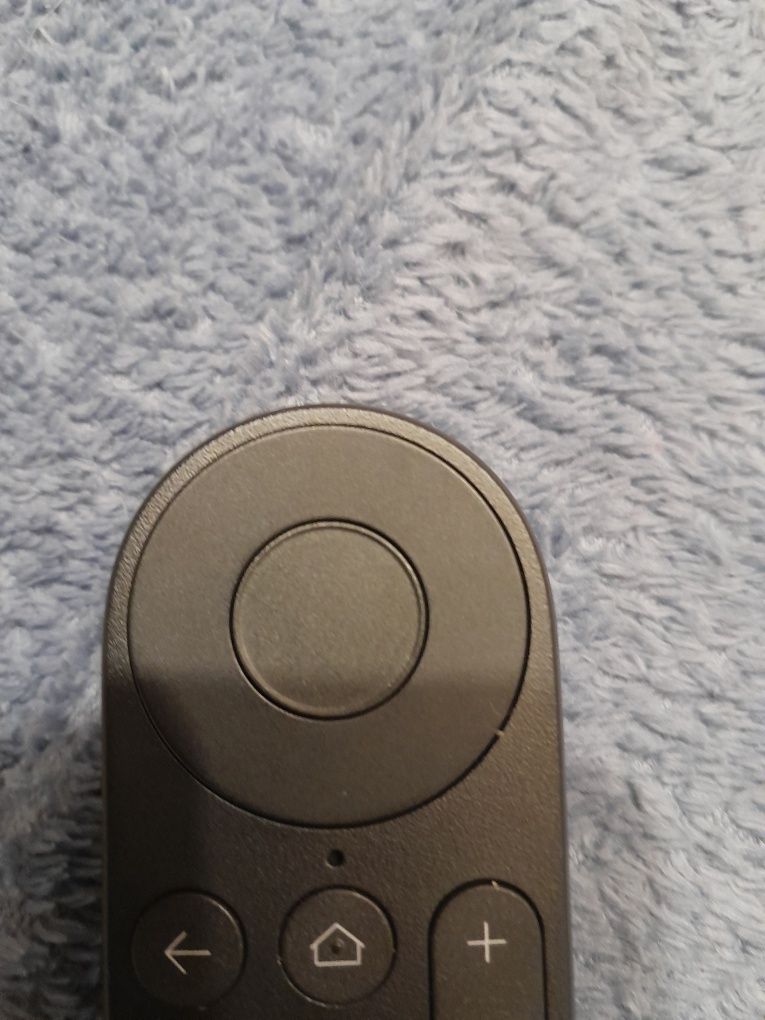 Voice KP45CM pilot głosowy do portalu Facebook TV z Netflix Prime Vide