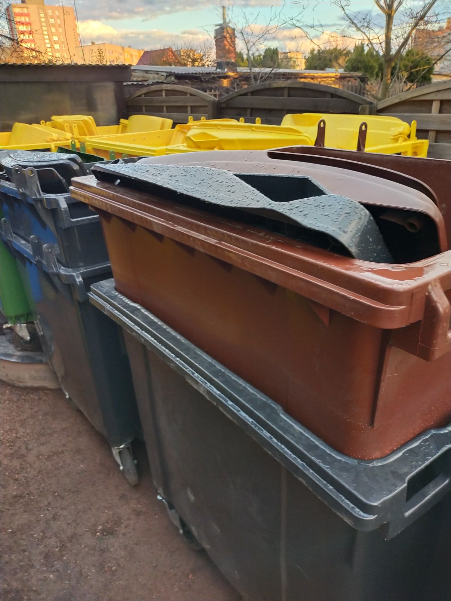 Kosz na śmieci 1100L pojemnik na odpady kontener nowy transport
