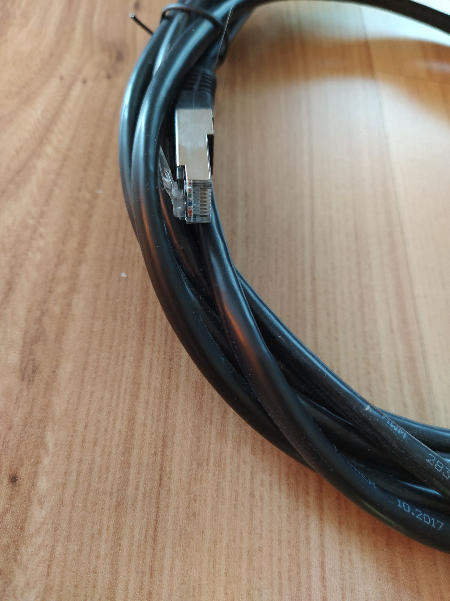 Sprzedam kabel internetowy długość 3m.