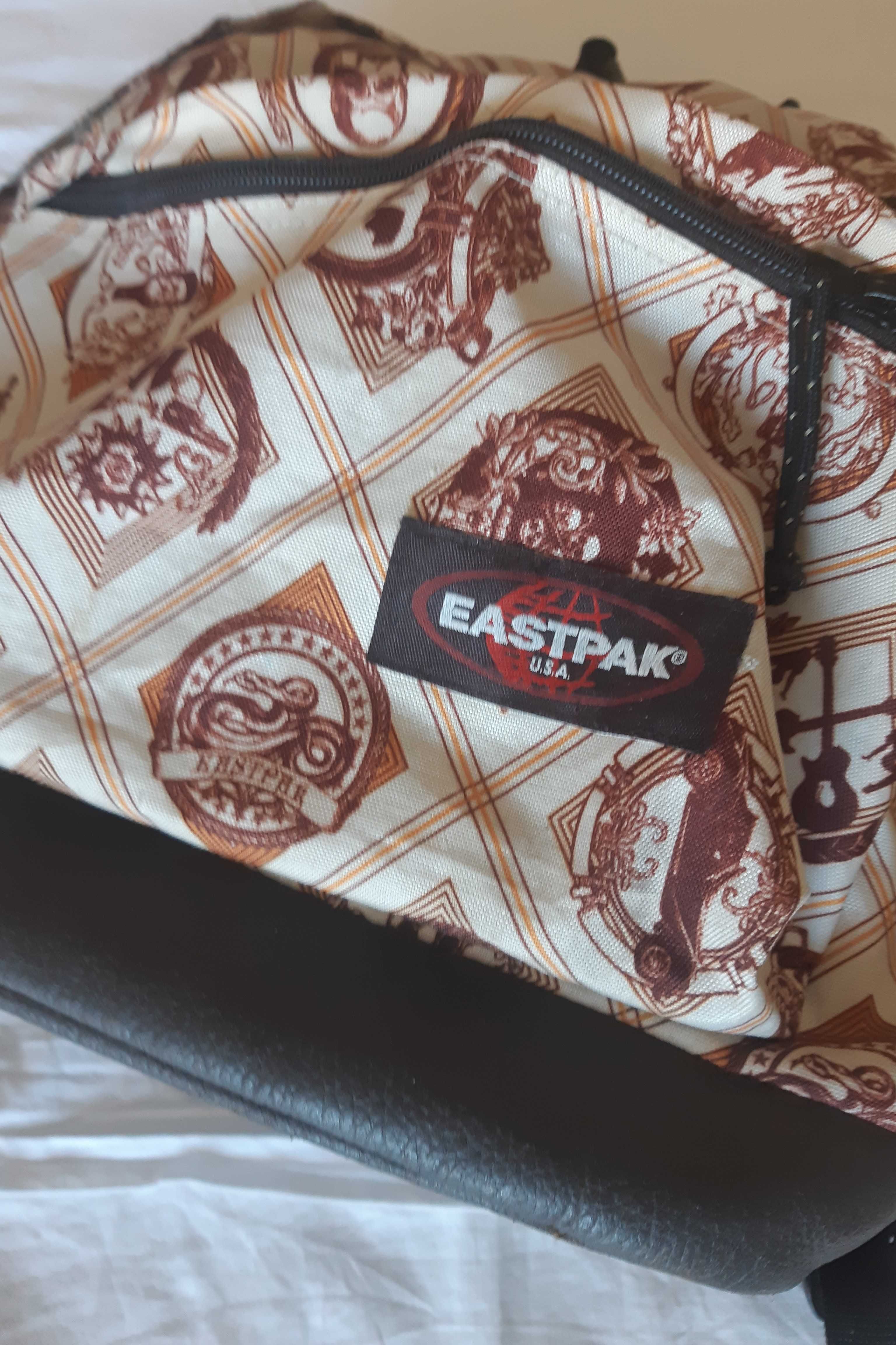 Fantástica Mochila Eastpak