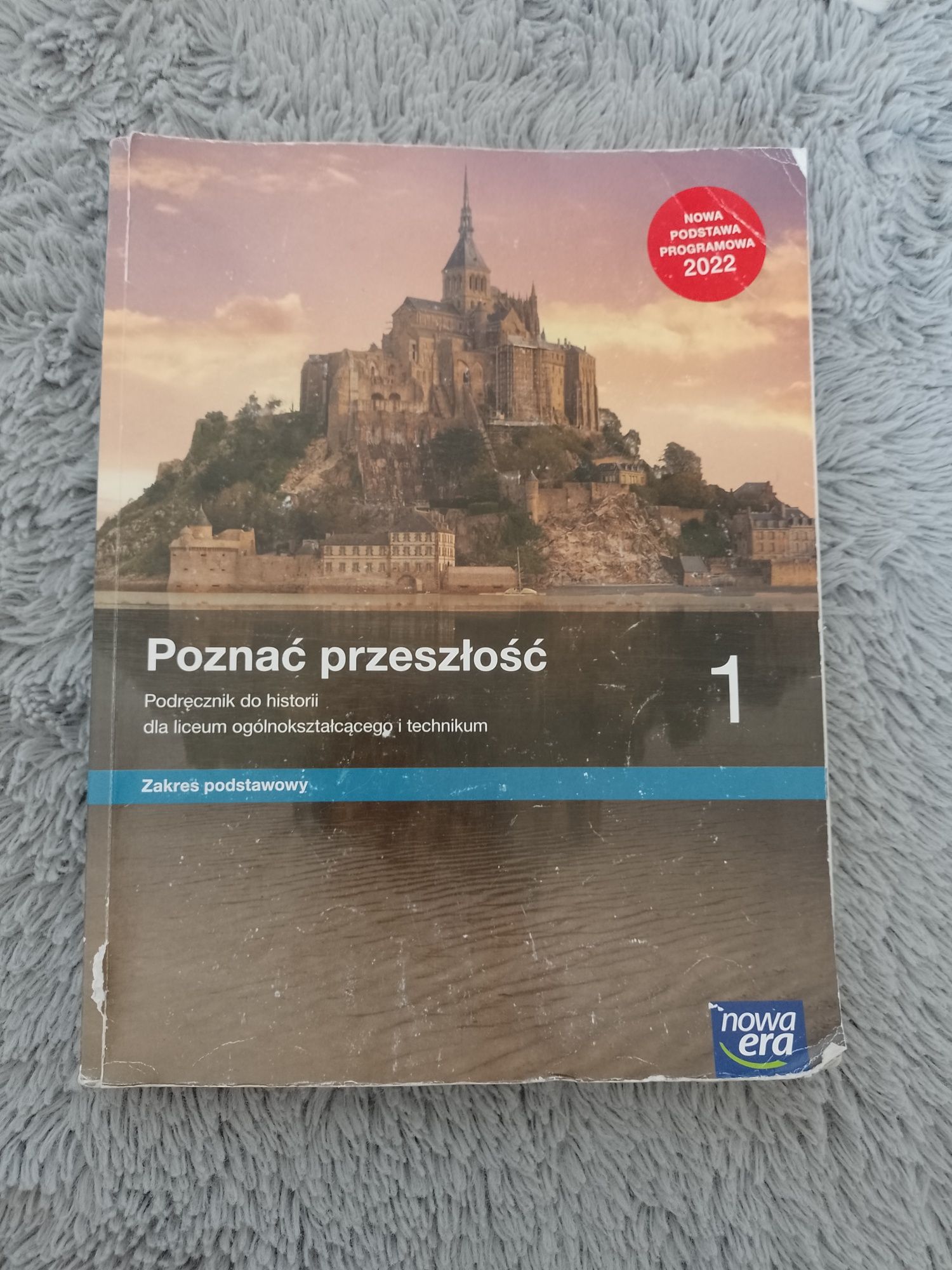 Sprzedam książki do 1 klasy technikum/liceum cena za 1 sztukę
