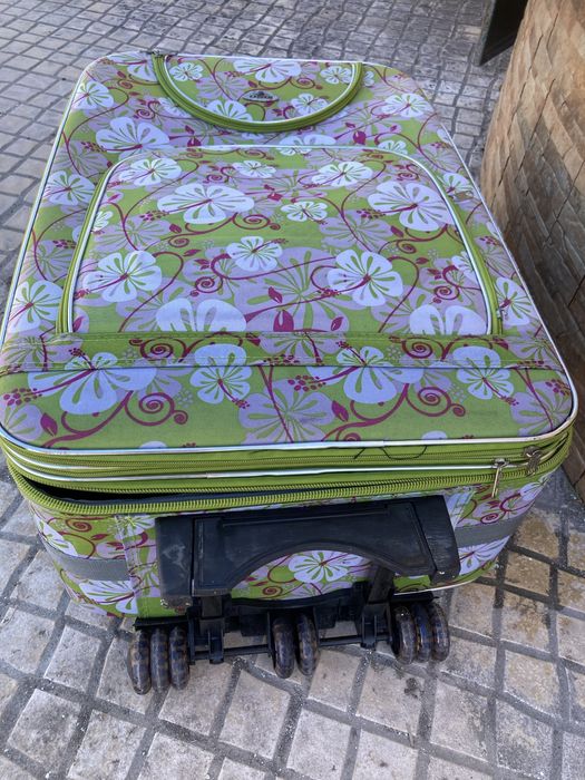 Mala de viagem de porão em bom estado