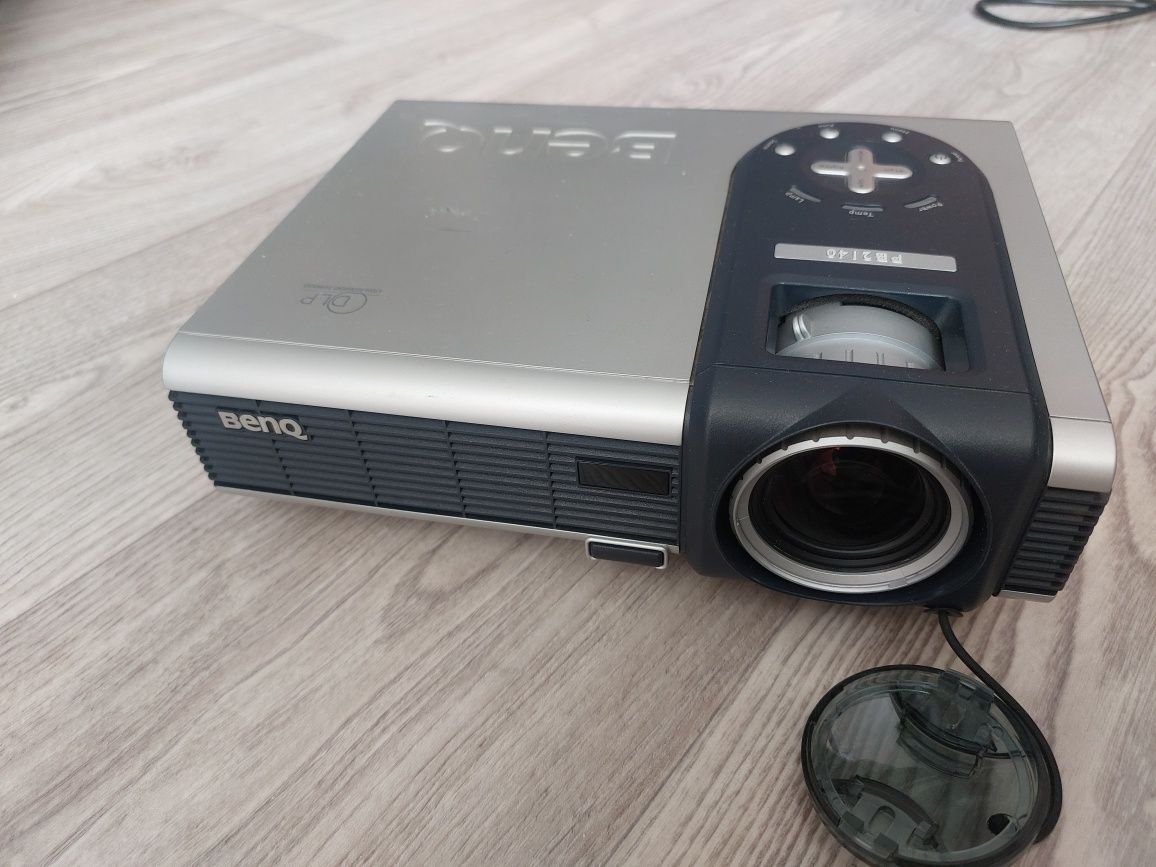 Проектор Benq PB2140 з новою лампою 1600 ANSI Люмін 800x600 px