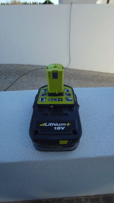 Carregador e bateria Ryobi 18volts One+