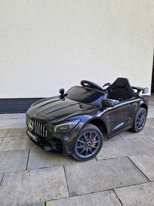 samochód elektryczny dla dzieci na pilot Mercedes 4x4