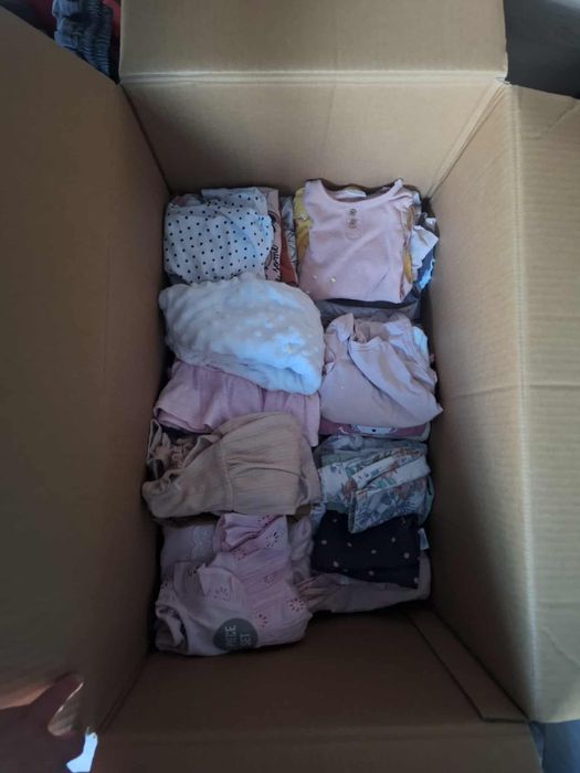 Paka ubranek dla dziewczynki rozmiar 50/56