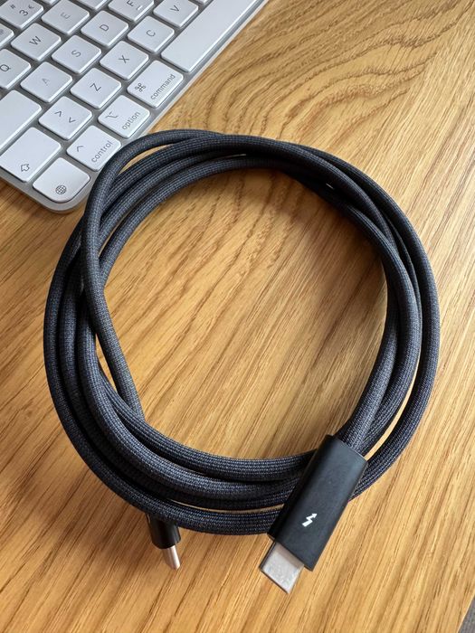 Cabo Apple Thunderbolt 4 Pro (1.8m)