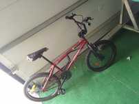 Conjunto de bicicletas usadas