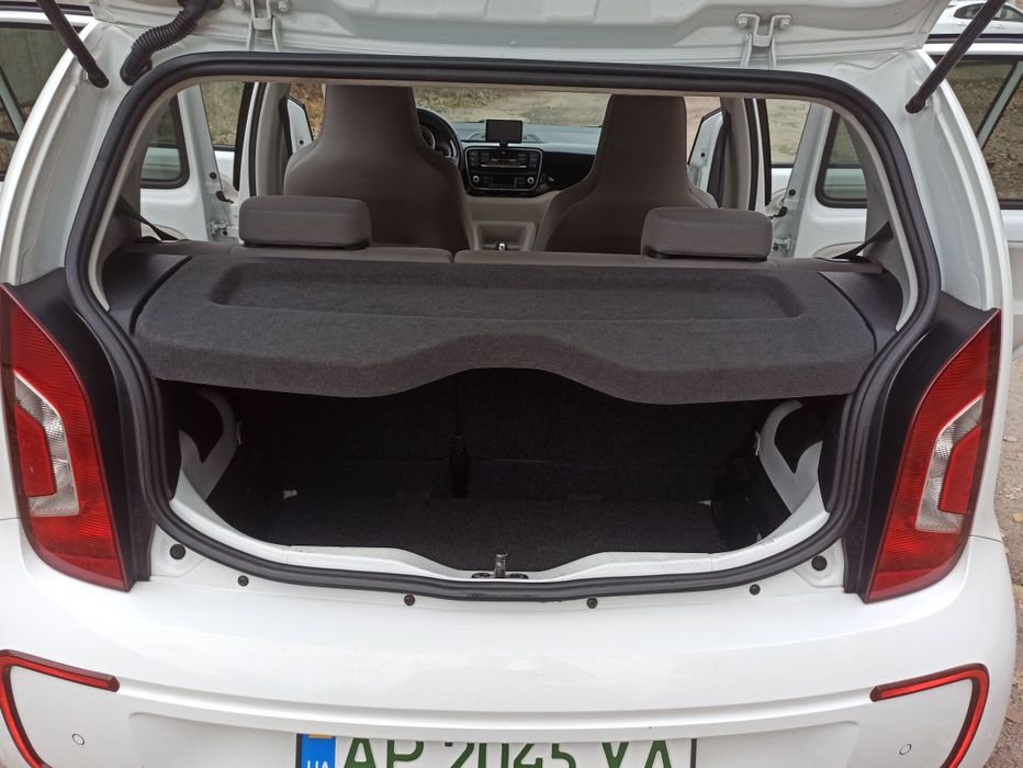 Продам e-up! Торг