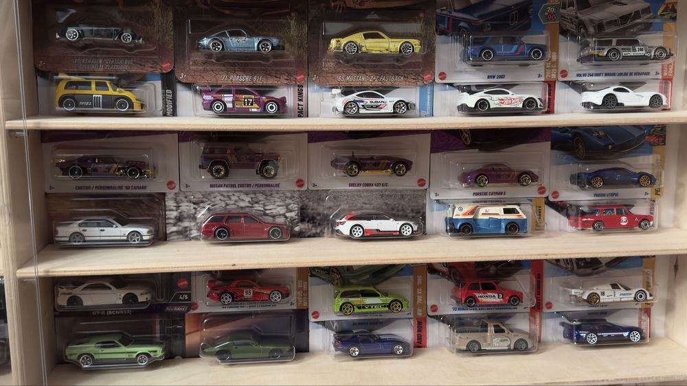 Hot wheels 173 sztuki karty tylko całość wysyłka cena do negocjacji
