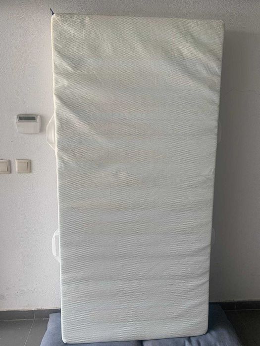 Cama de criança (índio) + colchão Emma
