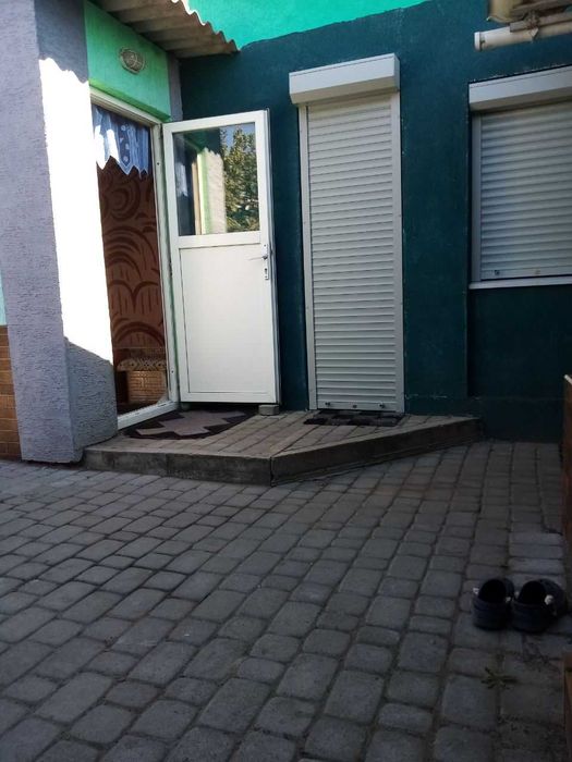 Продам великий красивий 5-кімнатний будинок + ділянка, торг