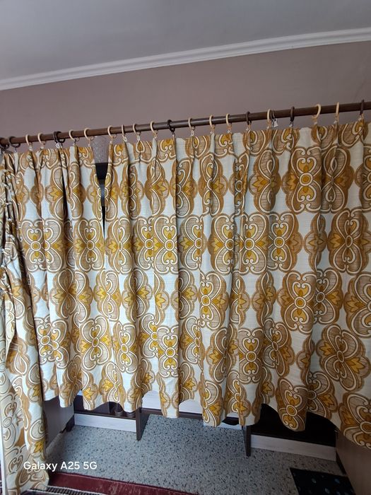 Штори  2шт. 137×245.