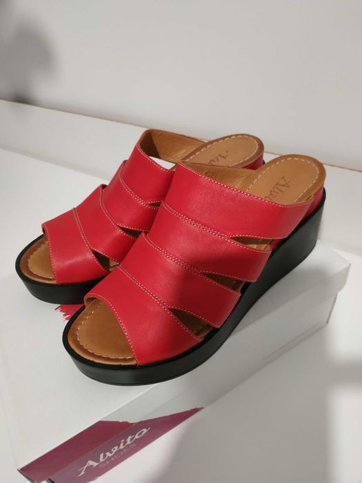 Обувь женская кожаная